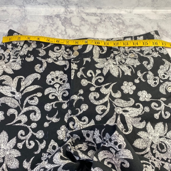 Coldwater Creek Floral Print Crop Pants 12 - Picture 5 of 11